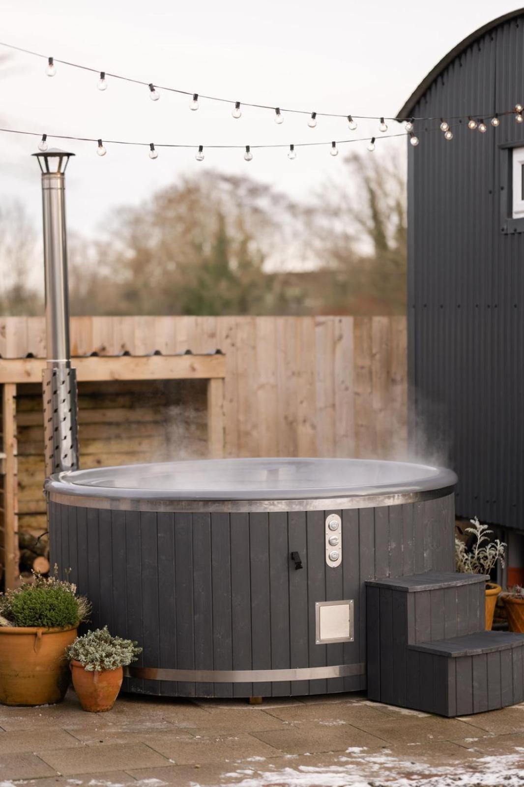 Barfield Shepherds Hut Марафелт Экстерьер фото